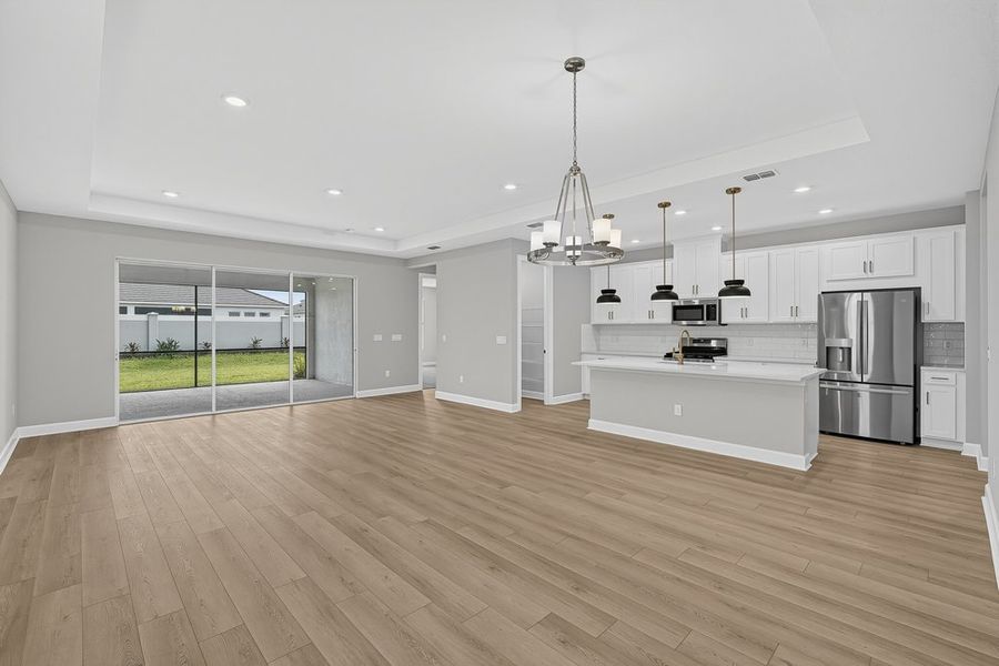 Spacious, unfurnished interior of a new home in Coasterra Community Group Page, Palmetto (Image 6).