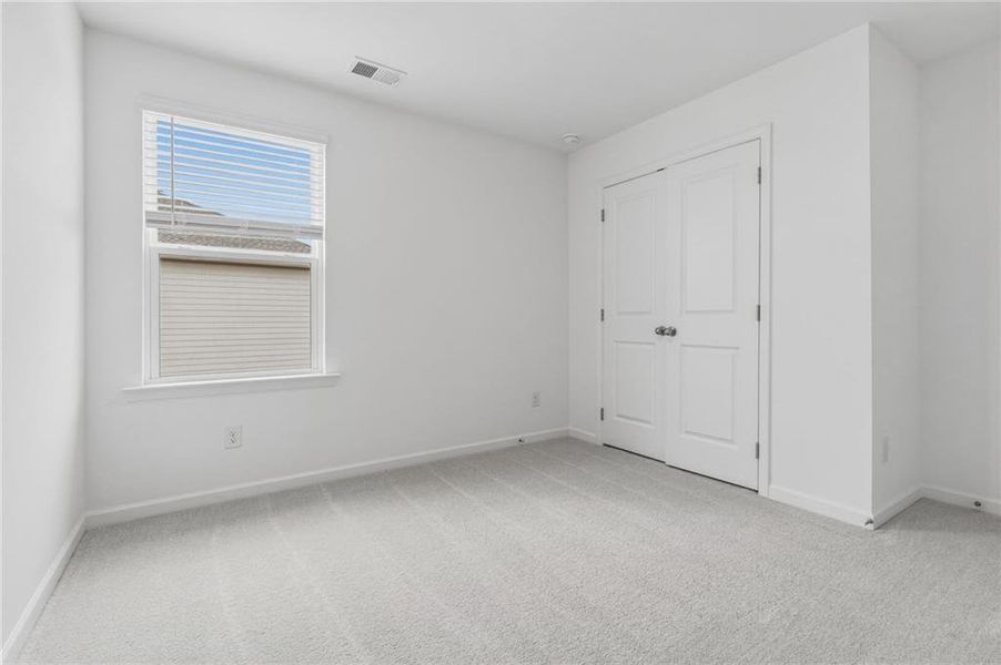 Spacious, unfurnished interior of a new home in Apalachee Hills, Bethlehem (Image 24).
