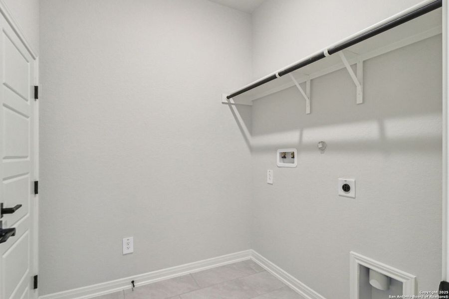 Spacious, unfurnished interior of a new home in , San Antonio (Image 42). Spacious, unfurnished interior of a new home in , San Antonio (Image 42).