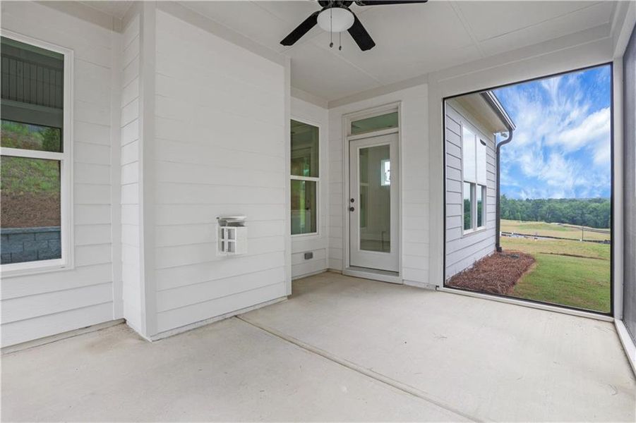 Exterior details and patio area of a home in Arbor West, Dawsonville (Image 3).