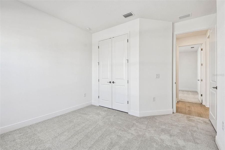 Spacious, unfurnished interior of a new home in Hawkstone, Sarasota (Image 18).