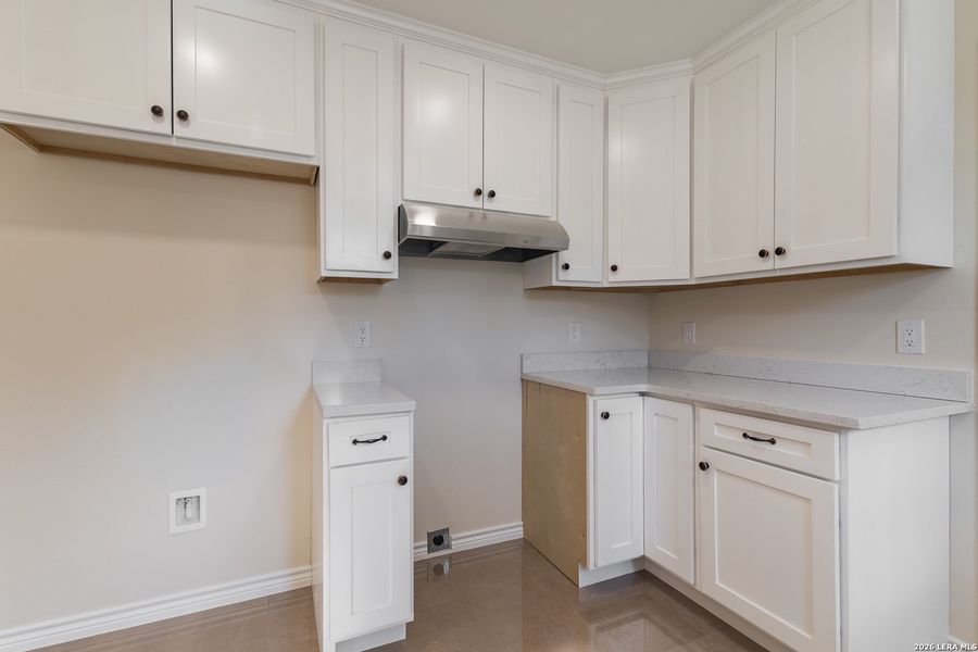 Furnished interior view inside a new home in , Eagle Pass (Image 4).