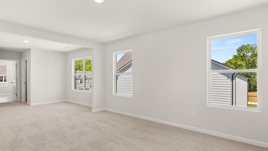 Spacious, unfurnished interior of a new home in Parkside at Carter Grove, Cartersville (Image 17).