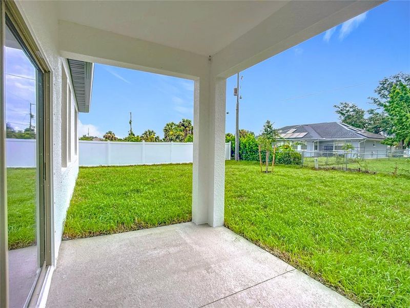 Exterior details and patio area of a home in , North Port (Image 3).
