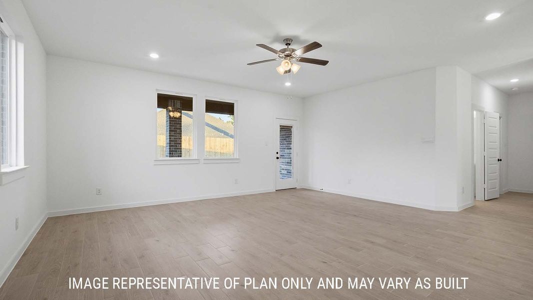 Spacious, unfurnished interior of a new home in The Woods, Lumberton (Image 16).