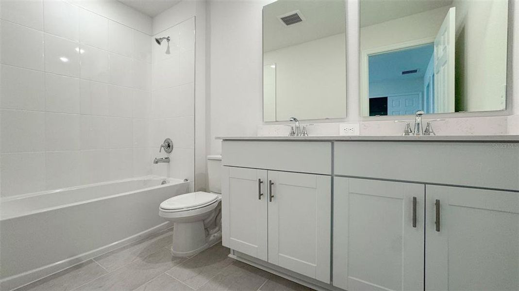 Furnished interior view inside a new home in , St. Cloud (Image 7).