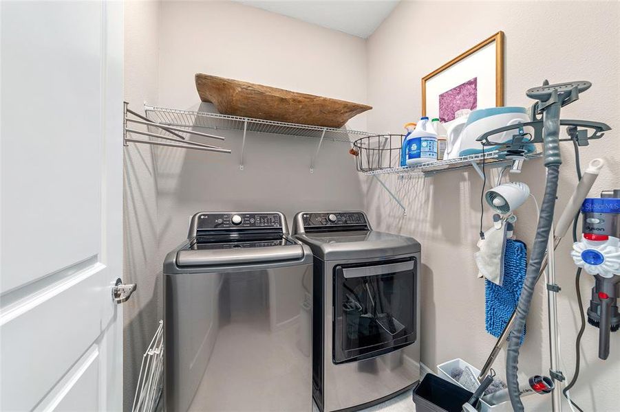 Furnished interior view inside a new home in Del Webb Stone Creek, Ocala (Image 8).