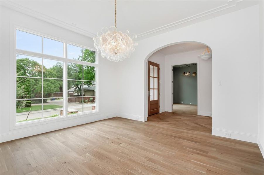 Well lit and overlooking entrance to home
