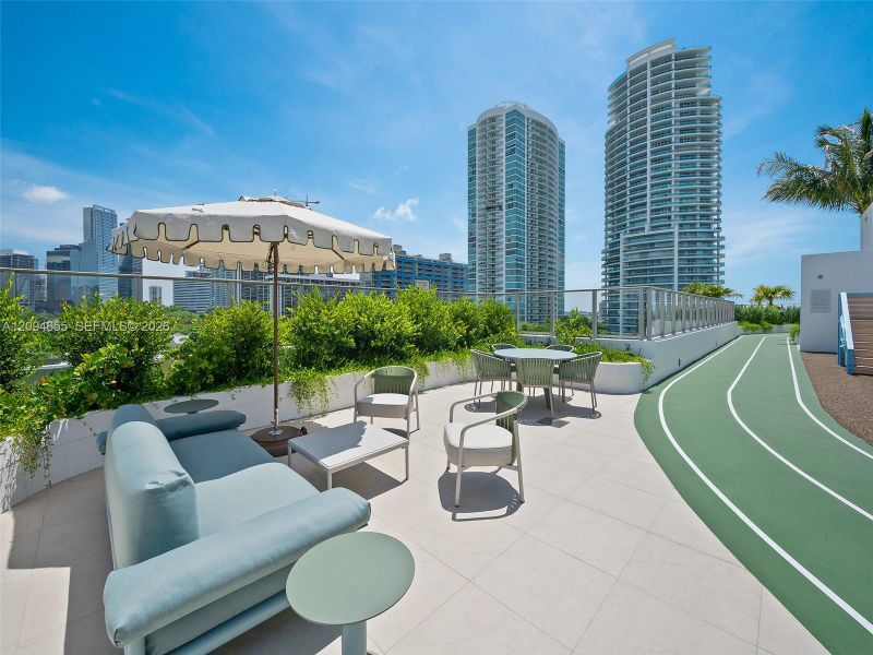 Condo located in Miami, FL showcasing its design and architecture (Image 28).