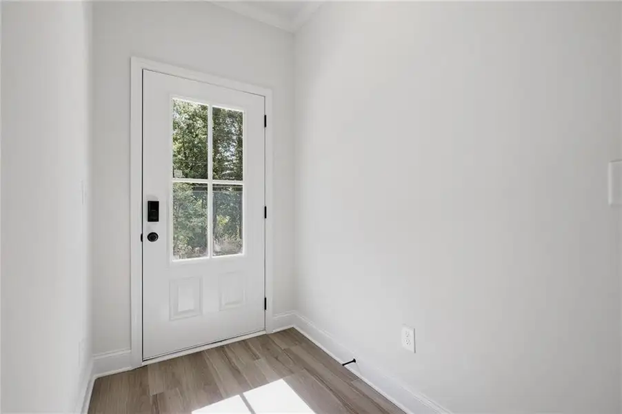 Spacious, unfurnished interior of a new home in , Mableton (Image 13).