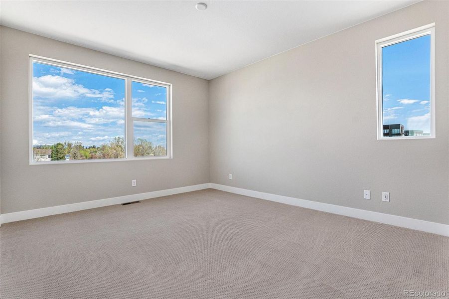 Spacious, unfurnished interior of a new home in Prelude at TAVA Waters, Denver (Image 29).