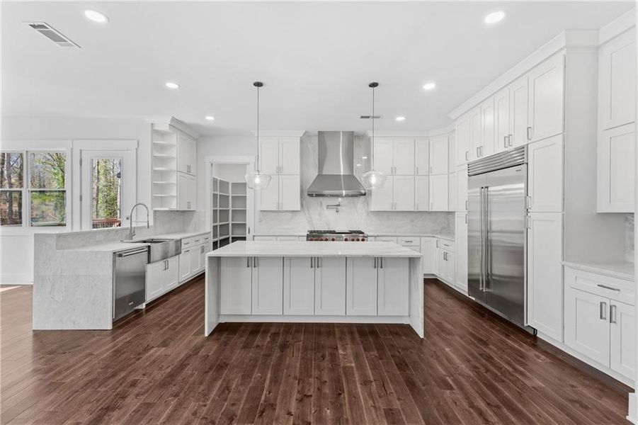 Furnished interior view inside a new home in , Alpharetta (Image 11).