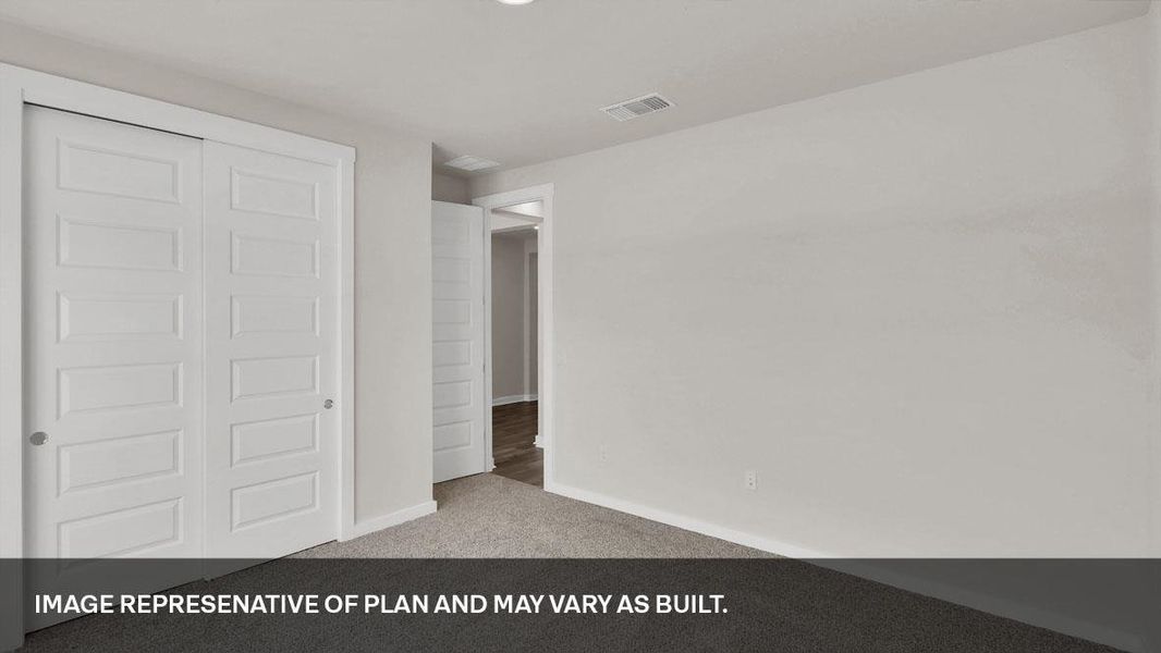 Spacious, unfurnished interior of a new home in Rosenbusch Ranch, Leander (Image 15).