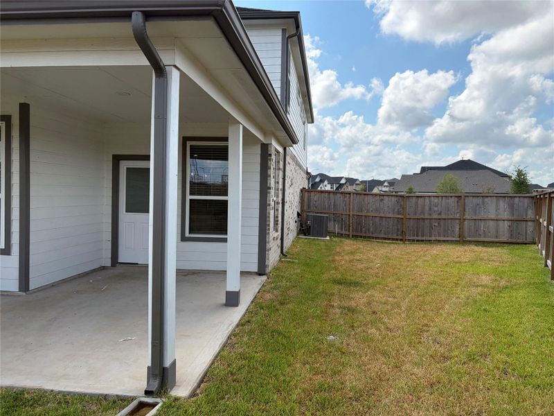 Exterior details and patio area of a home in Morton Creek Ranch, Katy (Image 3).