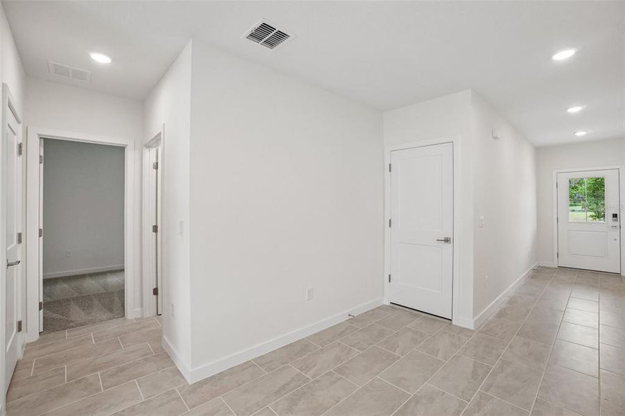 Spacious, unfurnished interior of a new home in Grasslands West, Lakeland (Image 16).