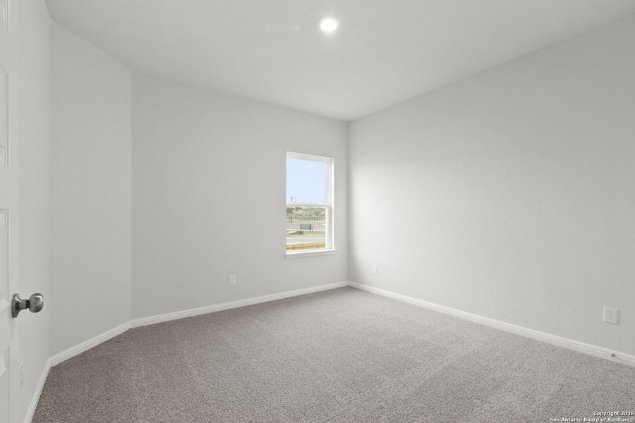 Spacious, unfurnished interior of a new home in Melissa Ranch, San Antonio (Image 13).