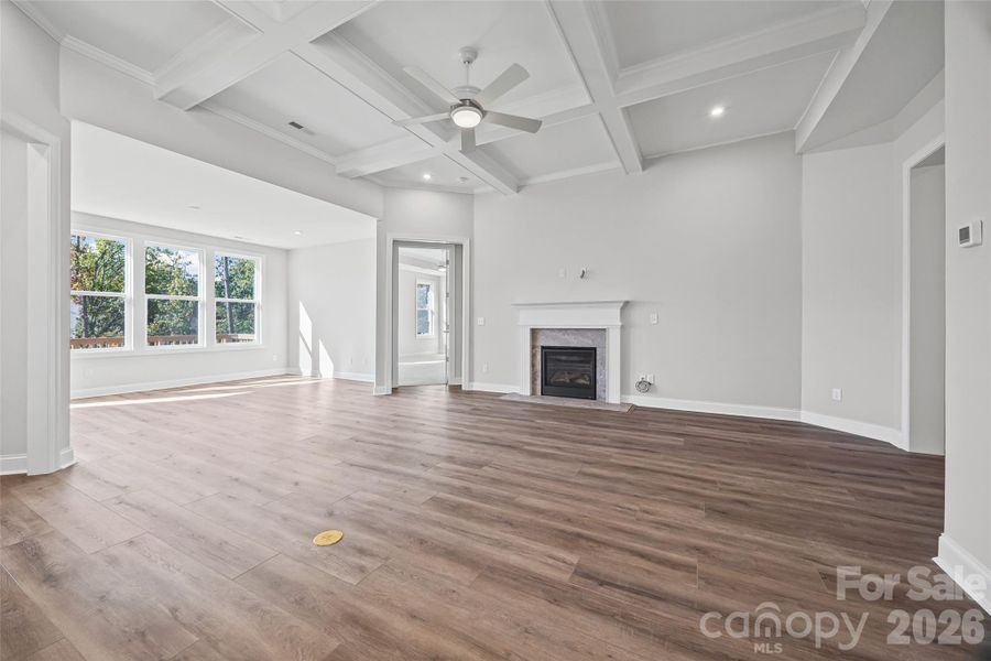 Spacious, unfurnished interior of a new home in Handsmill on Lake Wylie, York (Image 22).