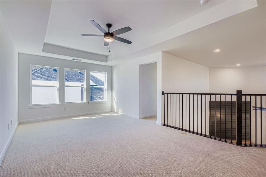 Spacious, unfurnished interior of a new home in Star Trail - 55s, Prosper (Image 25).