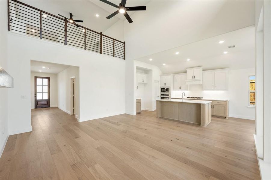 Spacious, unfurnished interior of a new home in Willow Wood Classic 50, McKinney (Image 33).