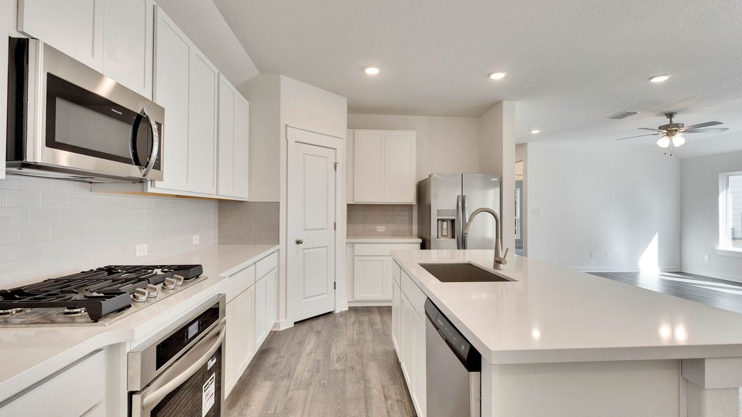 Furnished interior view inside a new home in Creeks Crossing, Elgin (Image 5).