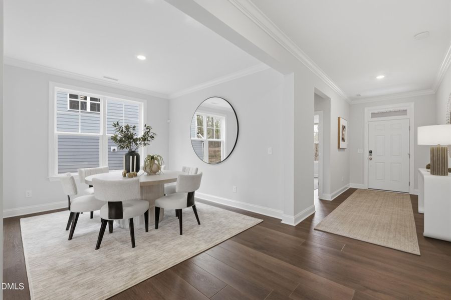 SUN_ShawRidge_Pic_EastmanIII_QMI_3_Dinin