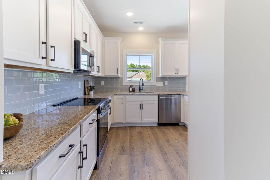 114-web-or-mls-IMG_1131 114-web-or-mls-IMG_1131