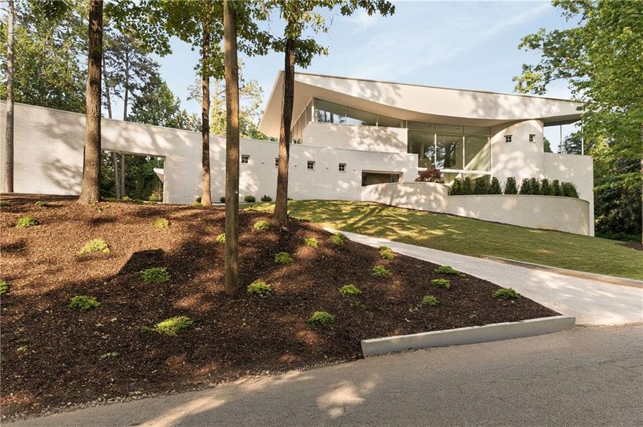 Image 77 of a home in .