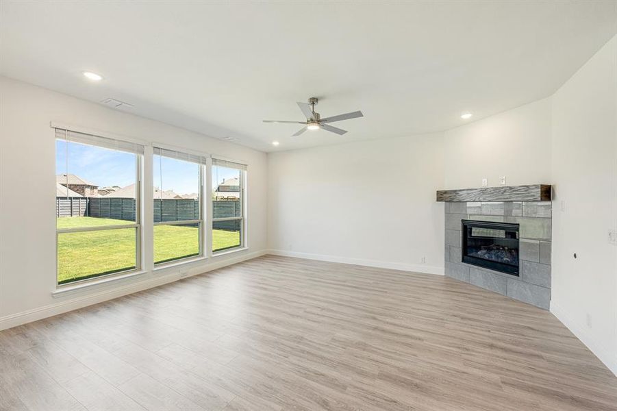 Spacious, unfurnished interior of a new home in Union Park Classic 55, Little Elm (Image 19).