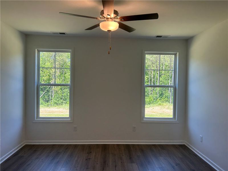 Spacious, unfurnished interior of a new home in Lawton Ridge, Anderson (Image 13).