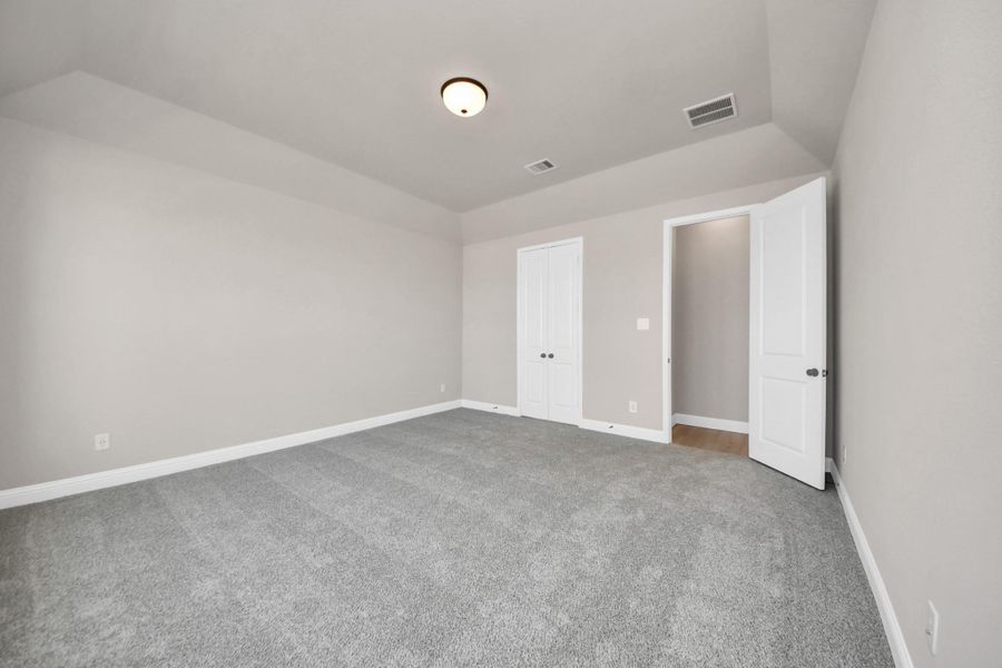 Spacious, unfurnished interior of a new home in Bridgeland: Heritage Collection, Cypress (Image 12). Spacious, unfurnished interior of a new home in Bridgeland: Heritage Collection, Cypress (Image 12).