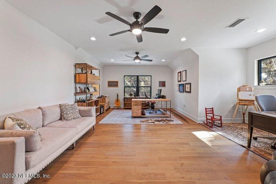 Image 73 of a home in .