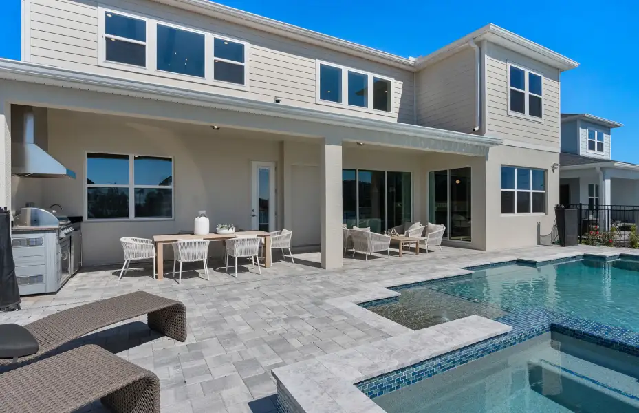 Representative exterior details of a home built from the Roseland by Pulte Homes in Stonehill, Howey-in-the-Hills (Image 23).