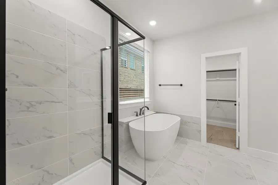 17. 1909 Sapphire - Bath