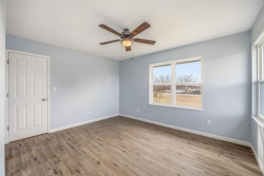 Spacious, unfurnished interior of a new home in , Graham (Image 25).