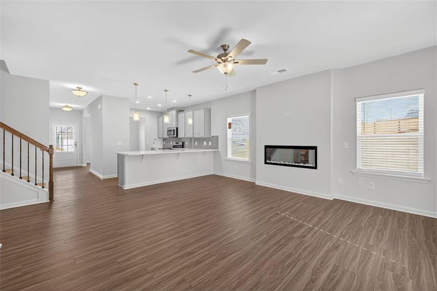 Spacious, unfurnished interior of a new home in Garrett Preserve, Douglasville (Image 22).