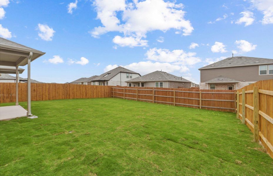 Exterior details and patio area of a home in Lagos, Manor (Image 4).