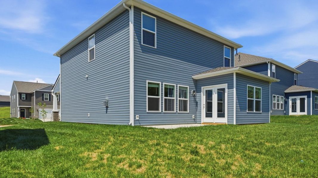 Exterior details and patio area of a home in Fieldcrest Acres, Blountville (Image 3).