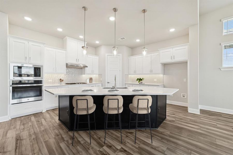 Furnished interior view inside a new home in Mantua Point Classics, Van Alstyne (Image 12). Furnished interior view inside a new home in Mantua Point Classics, Van Alstyne (Image 12).