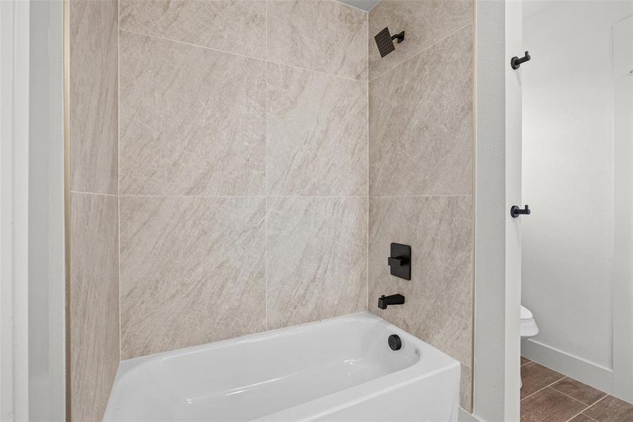 Image 33 of a home in .