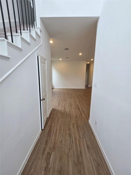 Spacious, unfurnished interior of a new home in Sunterra, Katy (Image 17). Spacious, unfurnished interior of a new home in Sunterra, Katy (Image 17).