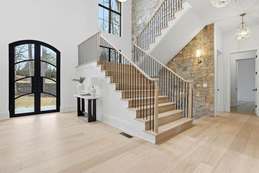 Spacious, unfurnished interior of a new home in , Johns Creek (Image 25).