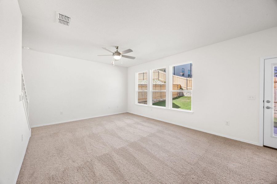 Spacious, unfurnished interior of a new home in Creekside at Estancia, Austin (Image 15).