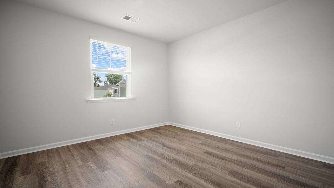 Spacious, unfurnished interior of a new home in Fernhill Farms, Statesboro (Image 24).