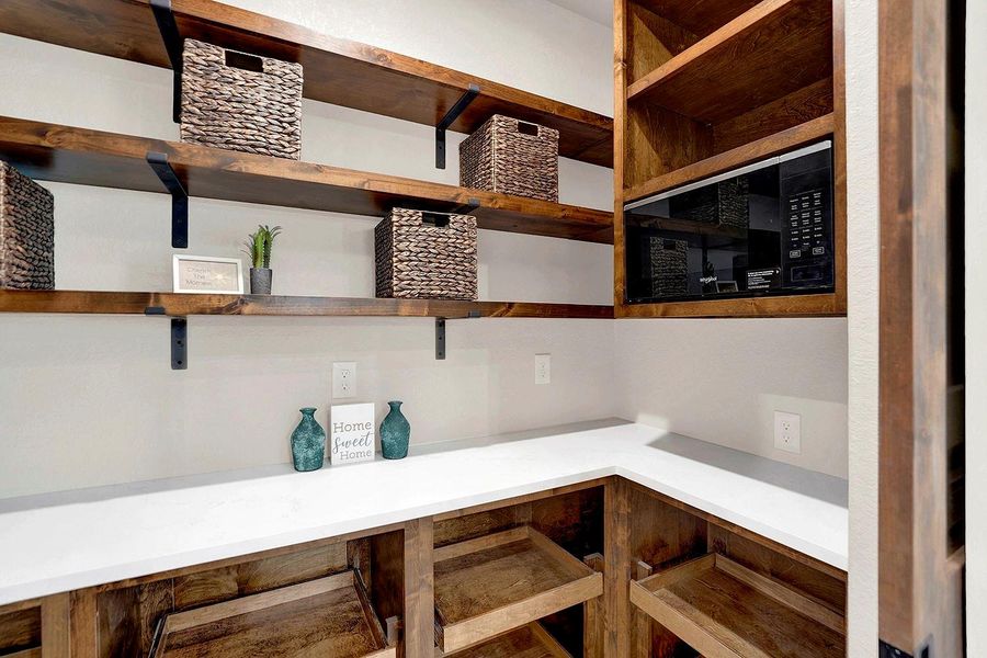 Furnished interior view inside a new home in , La Vernia (Image 6).