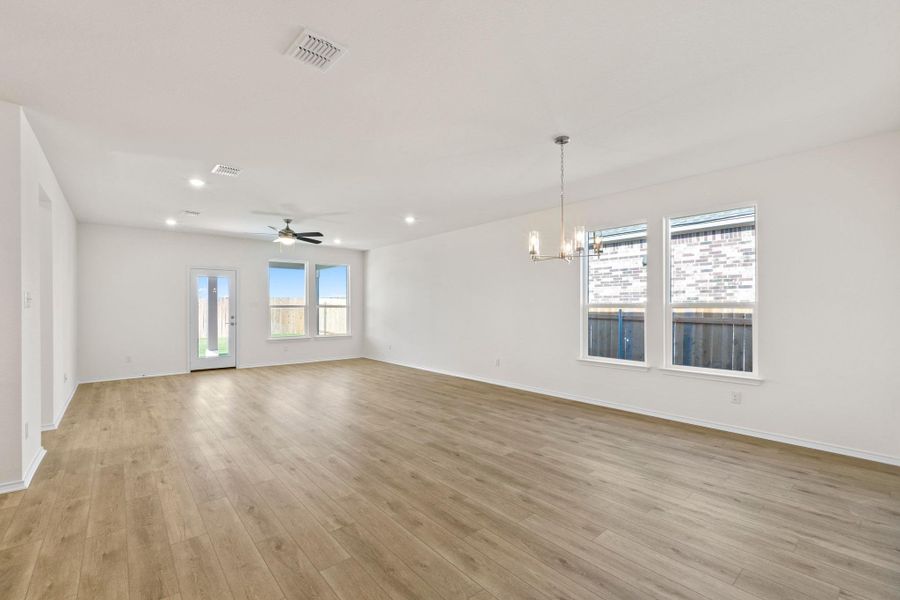 Spacious, unfurnished interior of a new home in Salerno - Classic Collection, Round Rock (Image 16). Spacious, unfurnished interior of a new home in Salerno - Classic Collection, Round Rock (Image 16).