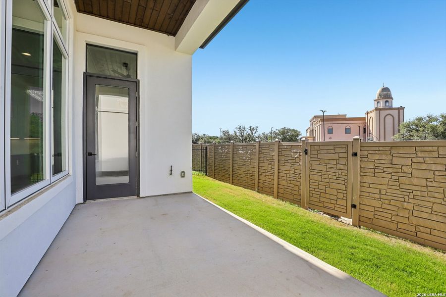 Exterior details and patio area of a home in , San Antonio (Image 4).