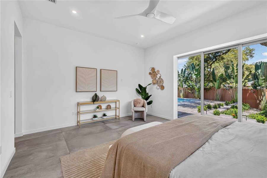 Furnished interior view inside a new home in , Sarasota (Image 40).