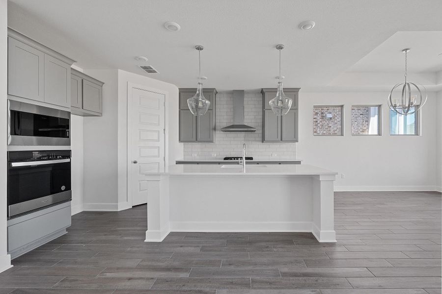 Furnished interior view inside a new home in Flora - 60', Hutto (Image 5).