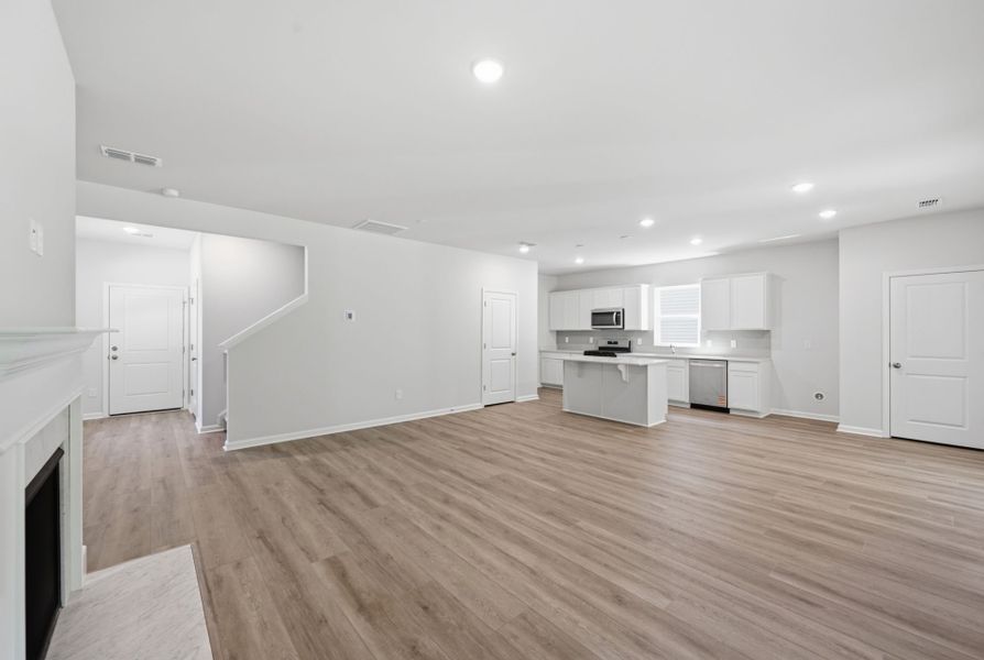 Spacious, unfurnished interior of a new home in Grand Arbor, Blythewood (Image 14).