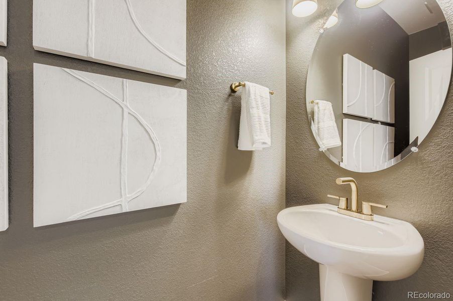 INTERIOR PHOTOS ARE WILLOW MODEL HOME.